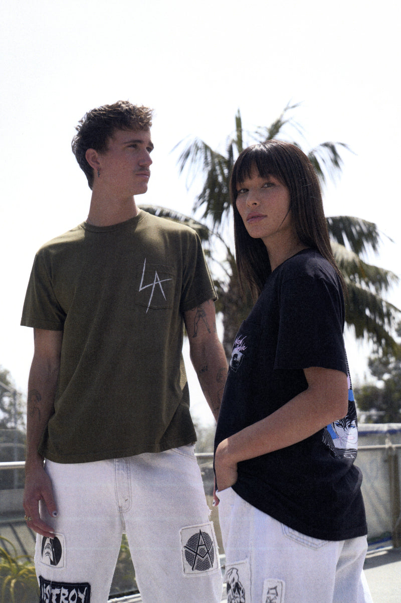 LA SLASH POCKET TEE